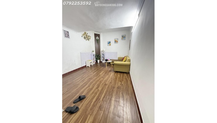 Bán Nhà Ngõ Chợ Khâm Thiên, Đống Đa. Diện Tích 36m x5 tầng. Mặt Tiền 3.4m. Giá Bán 5.15 tỷ